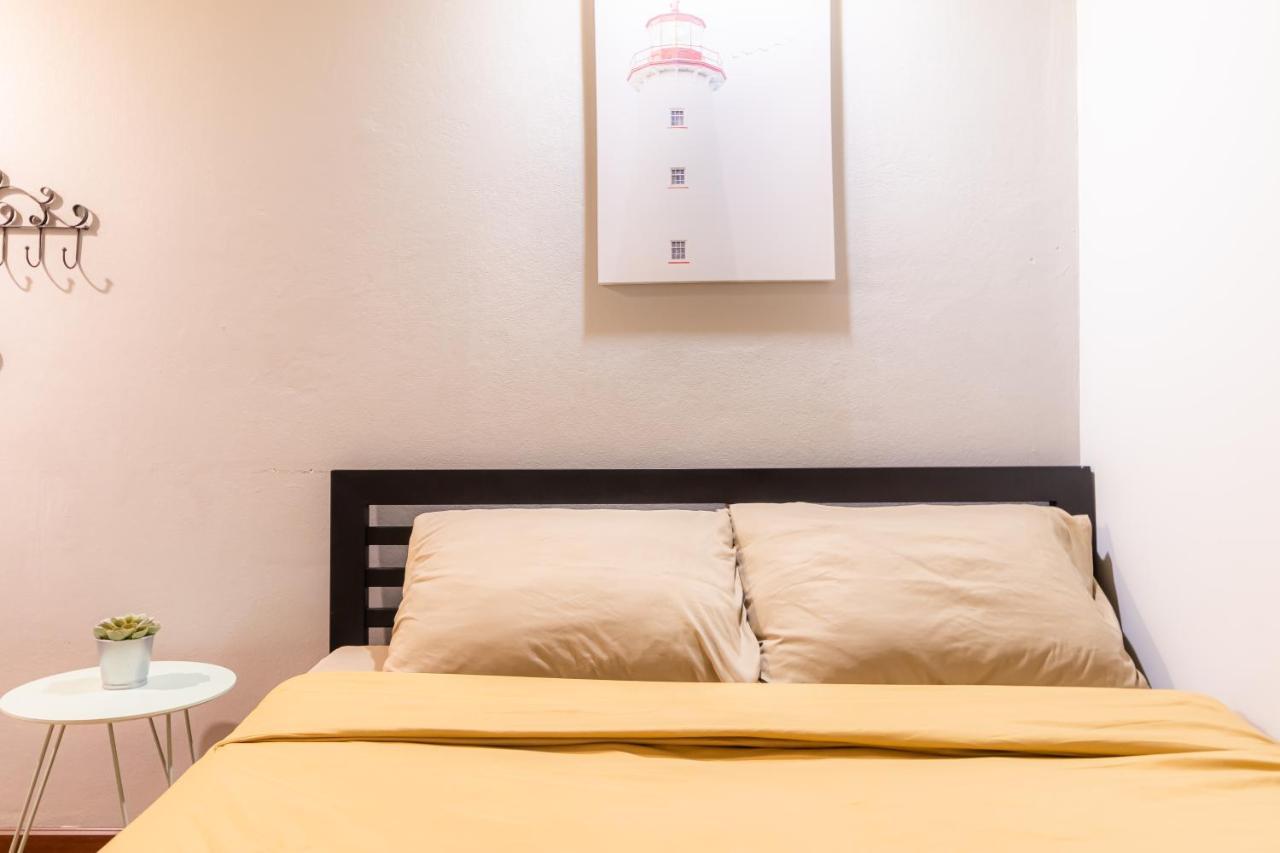 Snoozzze Hostel ใกล้รถไฟฟ้า ย่านบางรัก (Adults Only) Μπανγκόκ Εξωτερικό φωτογραφία